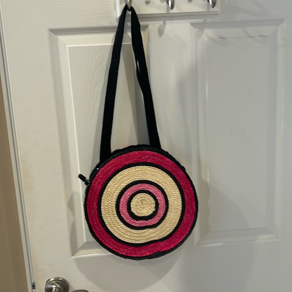 Circular straw pink purse NWT